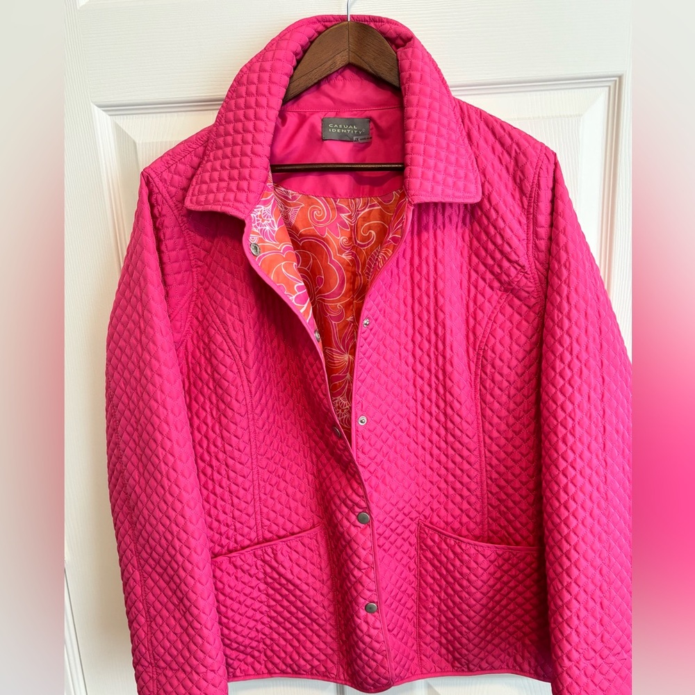 CASUAL IDENTITY PINK QUILTED SNAP FRONT LINED MID LENGTH CLASIC JACkET. SZ XL